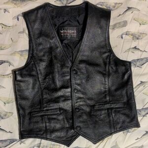 Men's Medium Wilsons Black Genuine Thick Leather Vest with Snap Front